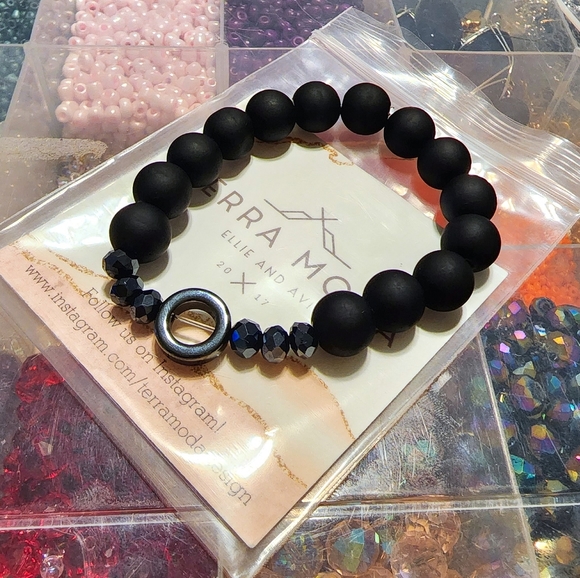 TMD Unisex Matte Black Beaded Bracelet - Picture 6 of 6